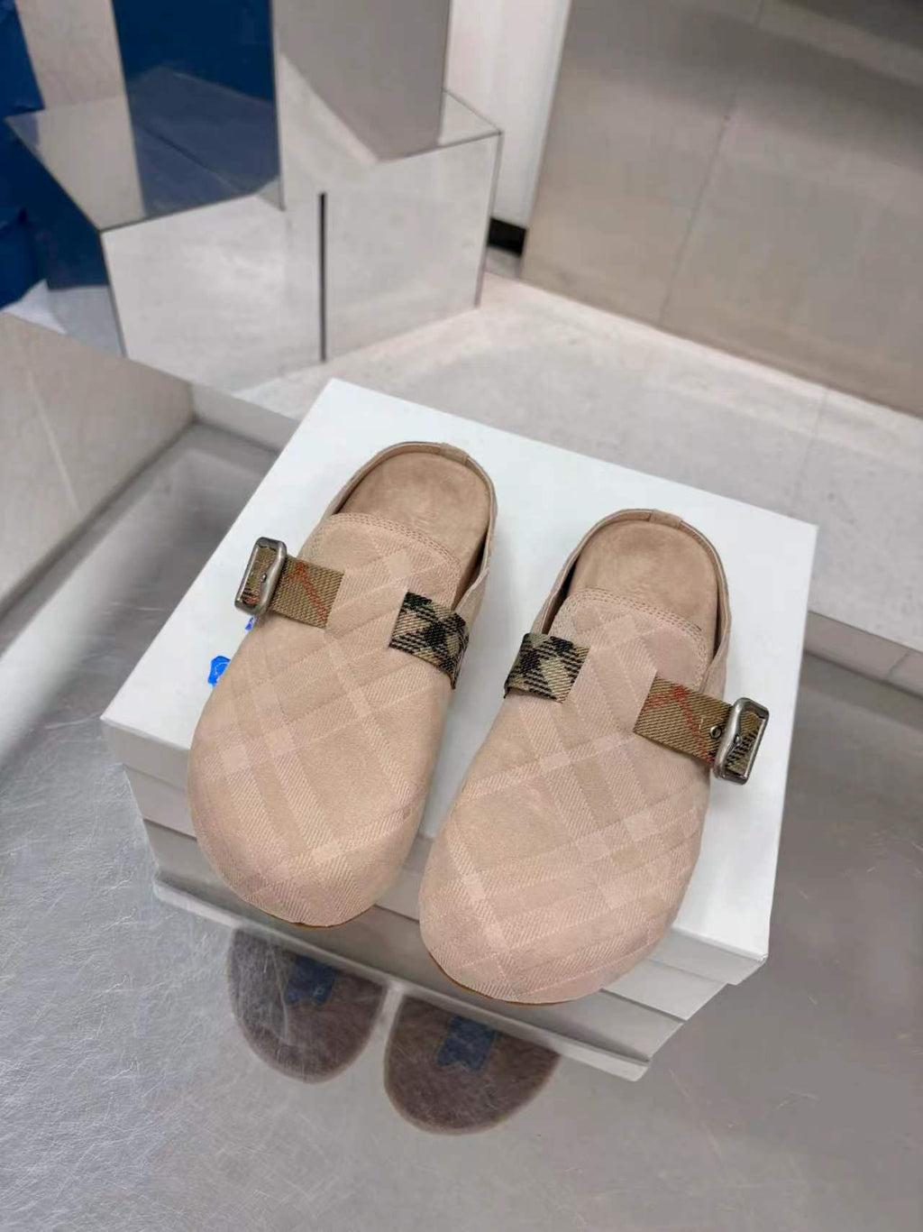 Z2R86R16 Fashion high-quality shoes