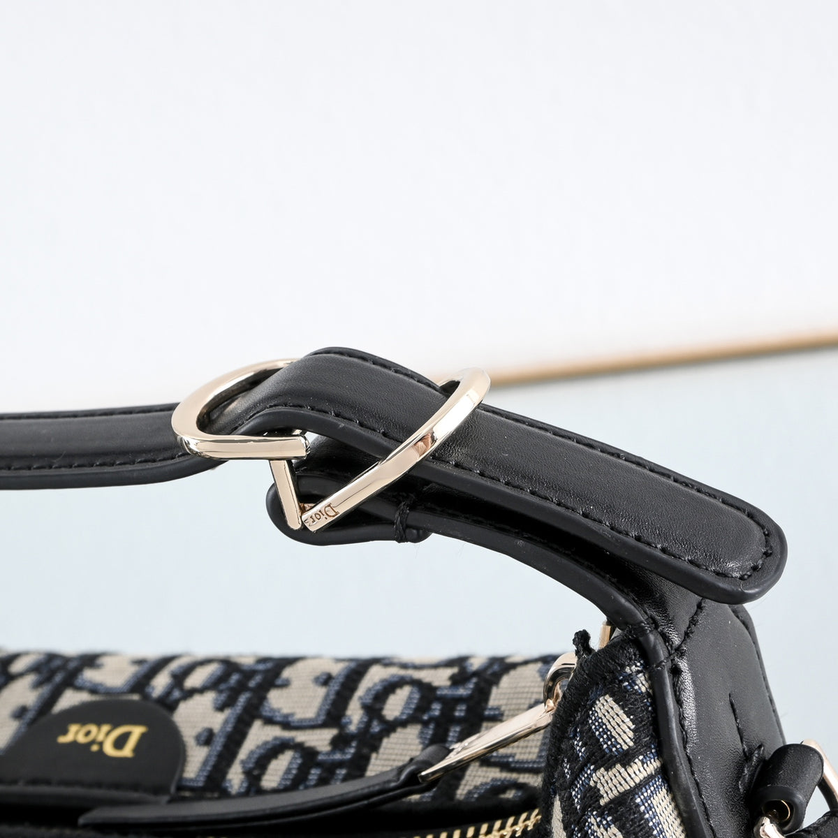 B1R76D44 Fashion bag