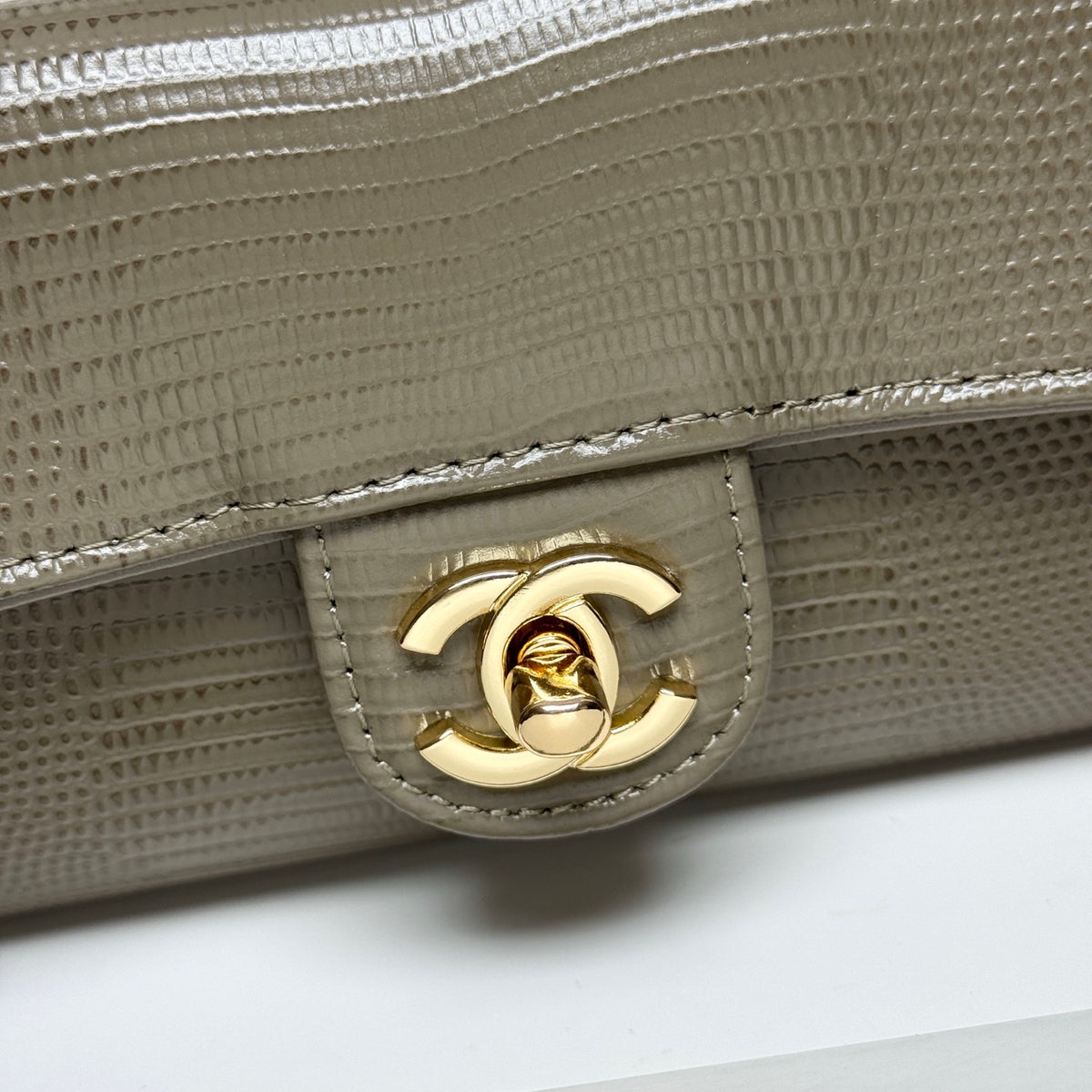 B1N96C25 Popular leather bag