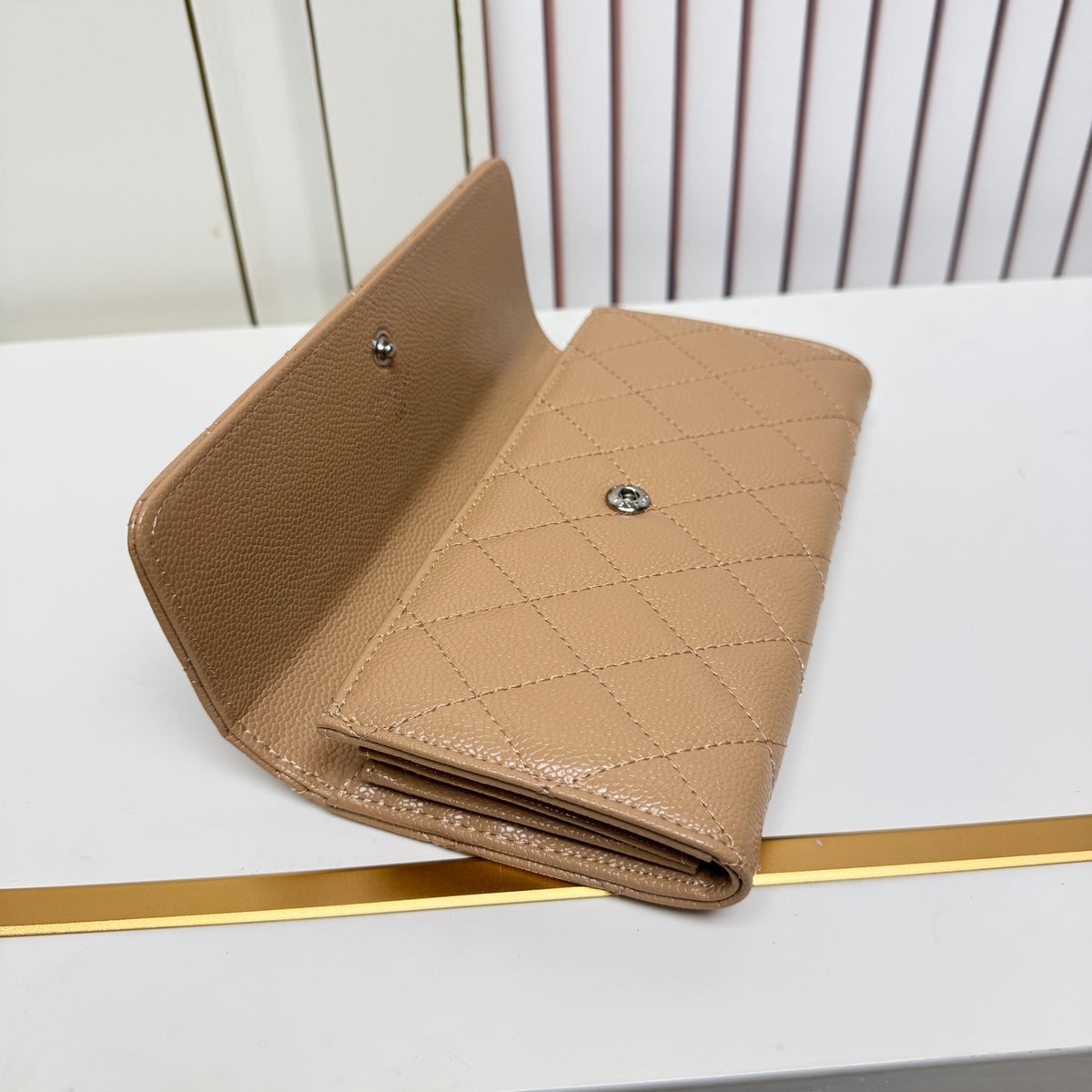 136NC21B Popular  leather  Wallets