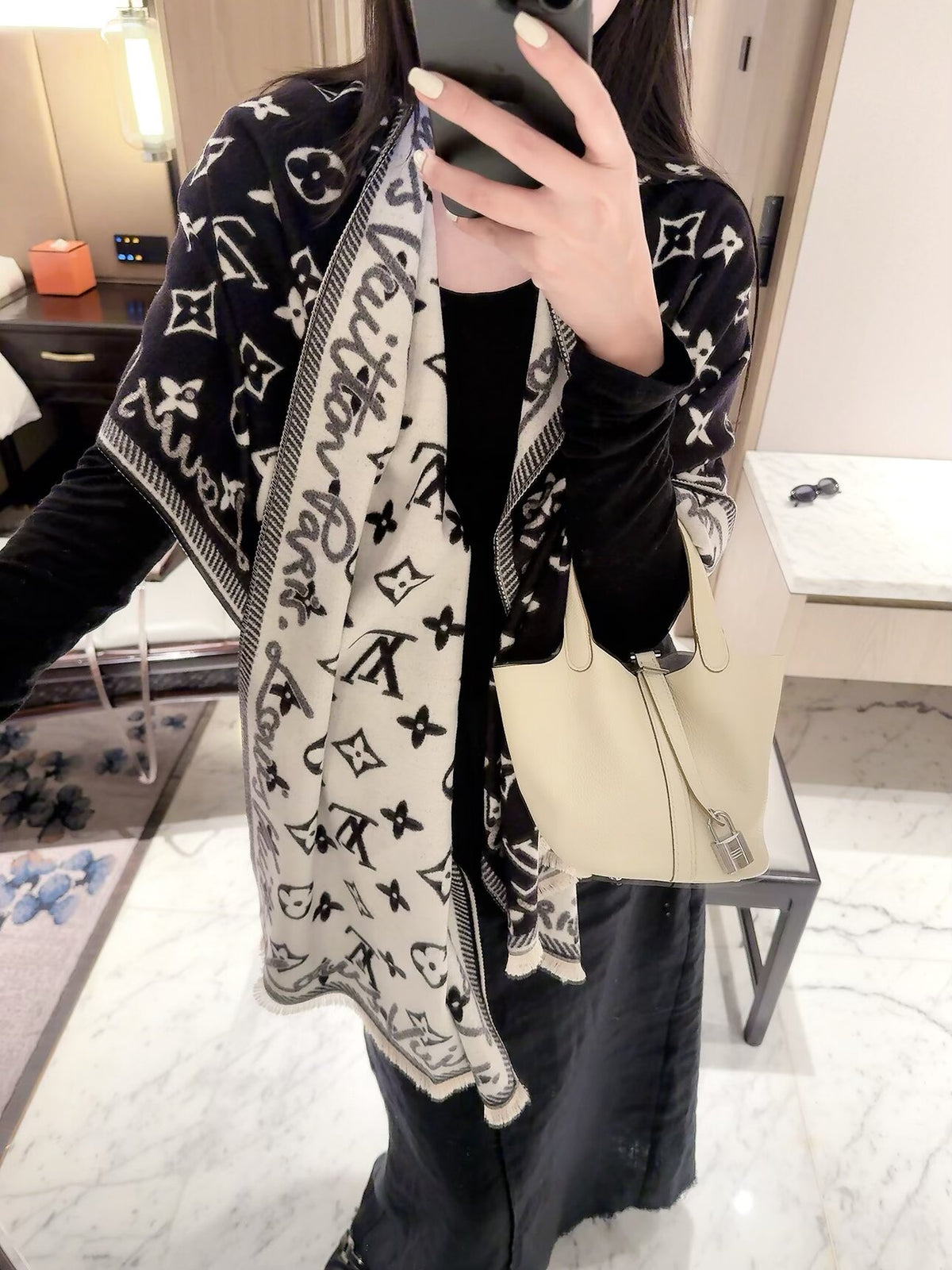 W1R86E111 Popular Winter Scarves