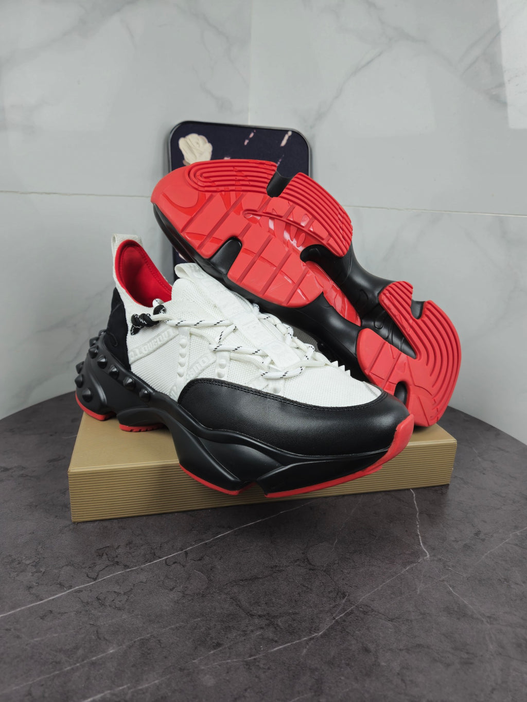 Z2P96A13 Fashion high-quality shoes