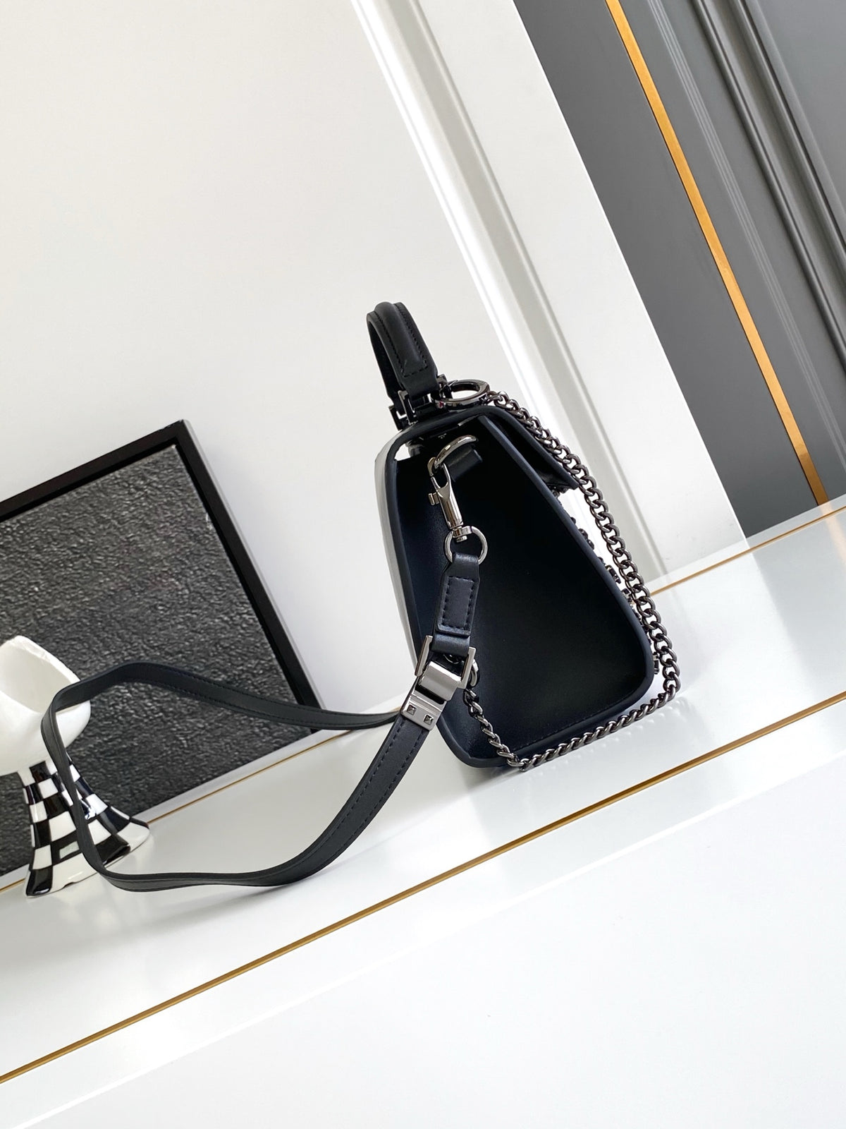 B1N96VL18 Popular leather bag