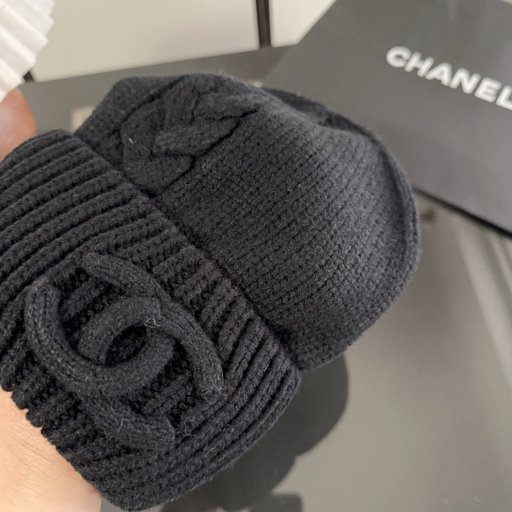 M1R86C22 Fashion hats