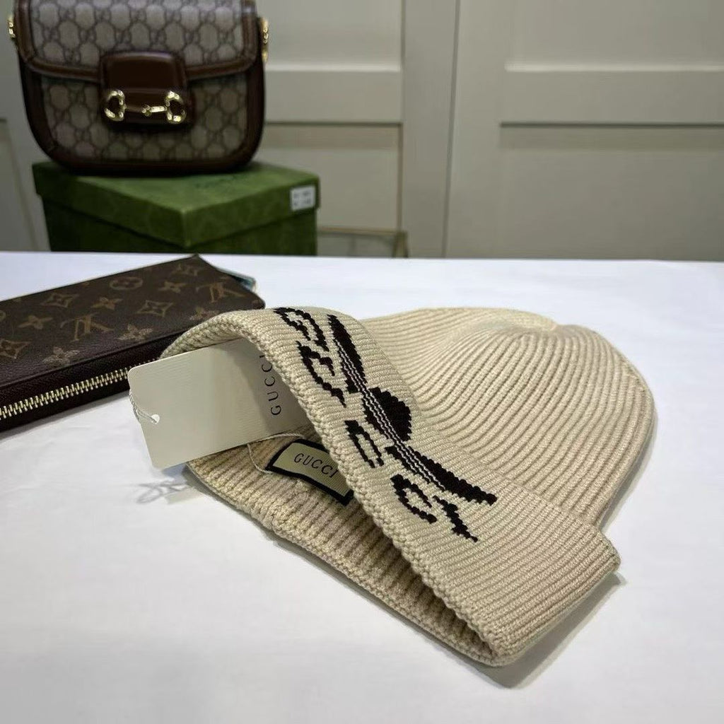 M1R86B41 Fashion hats