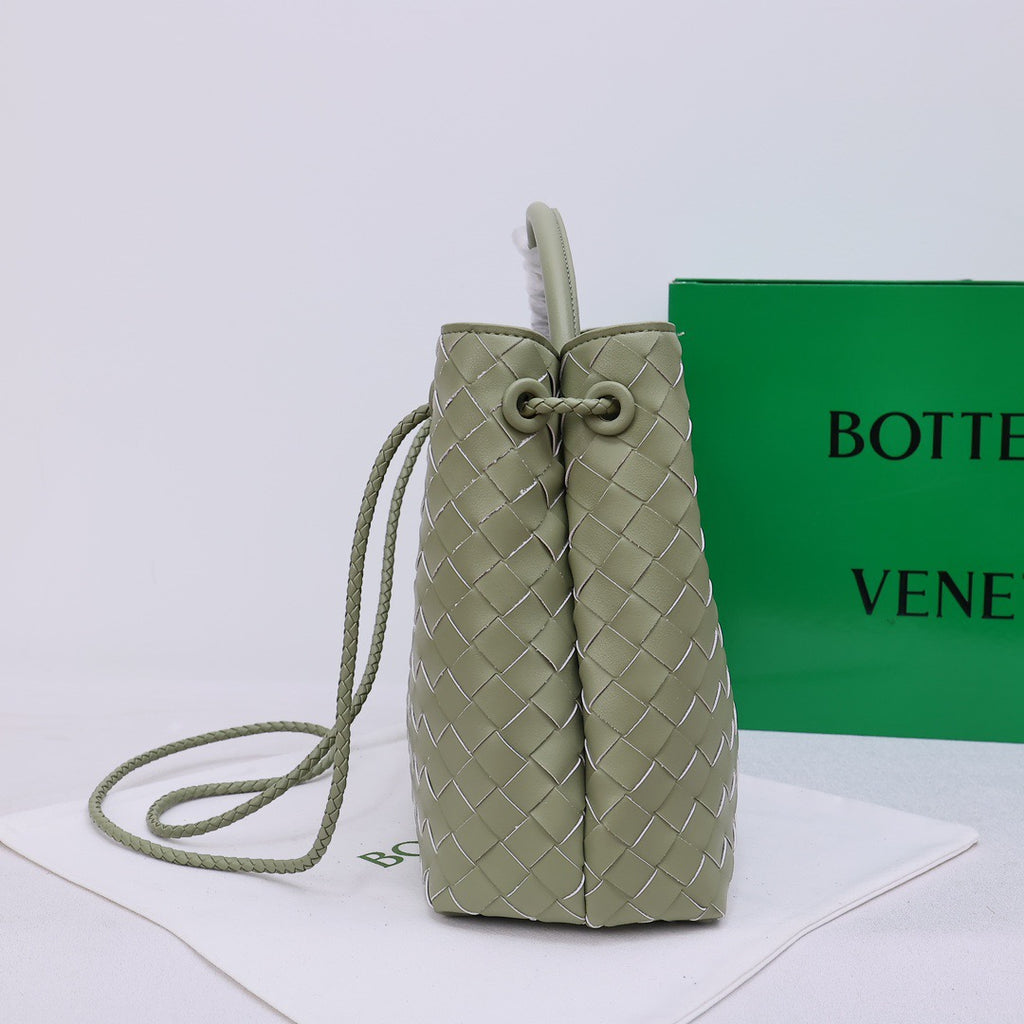 B1X66A35 Fashion high-quality leather bag