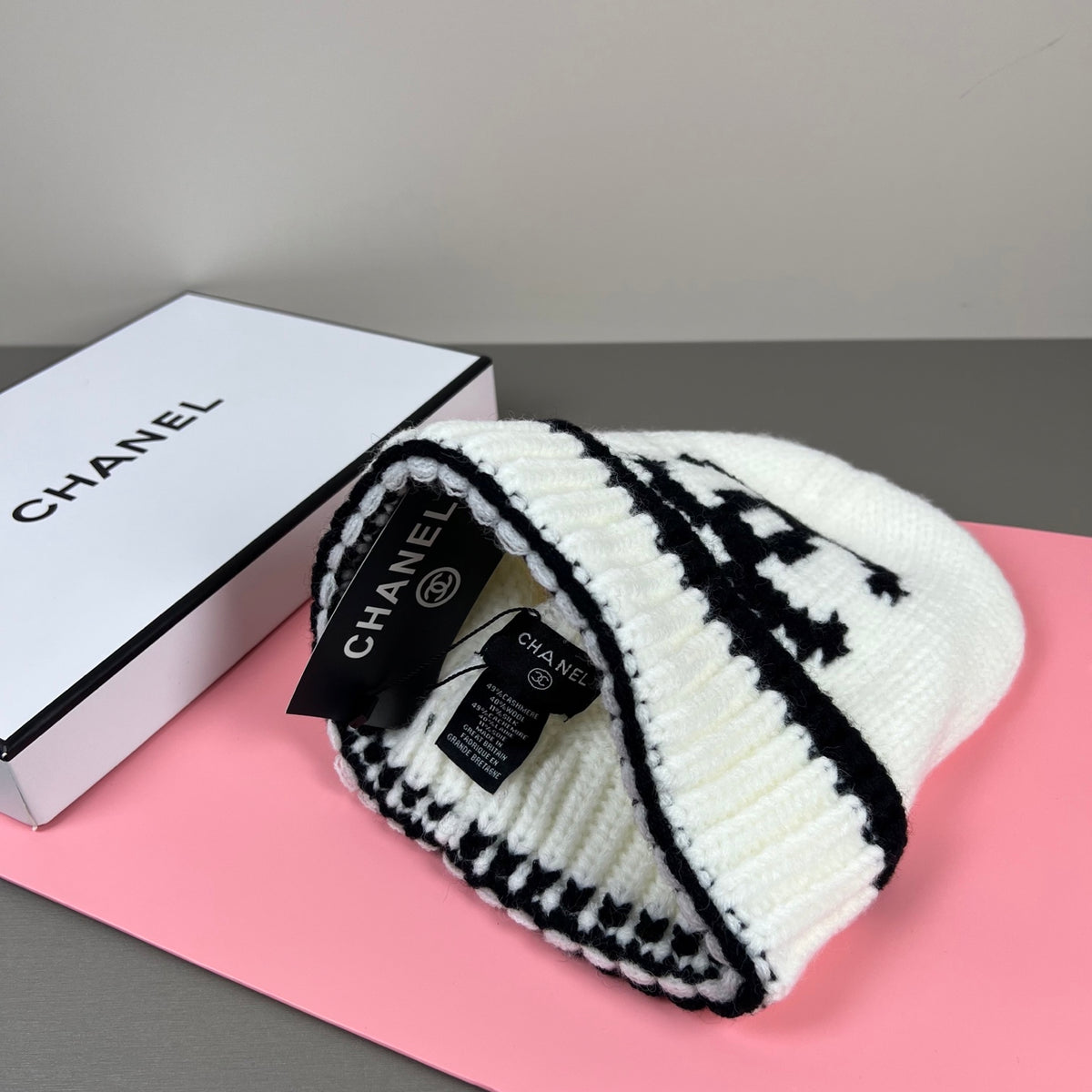 M1R86C3 Fashion hats