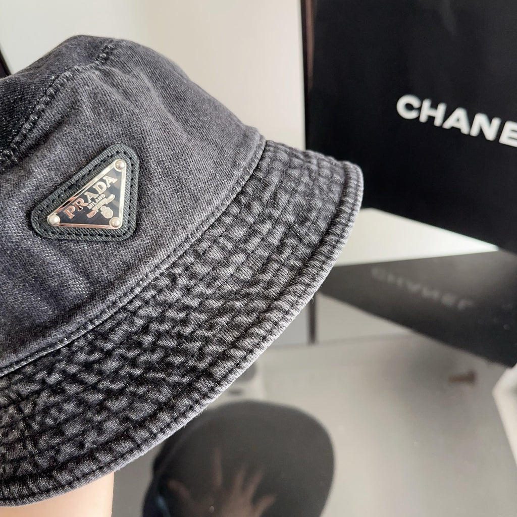M1R96P26 Fashion hats