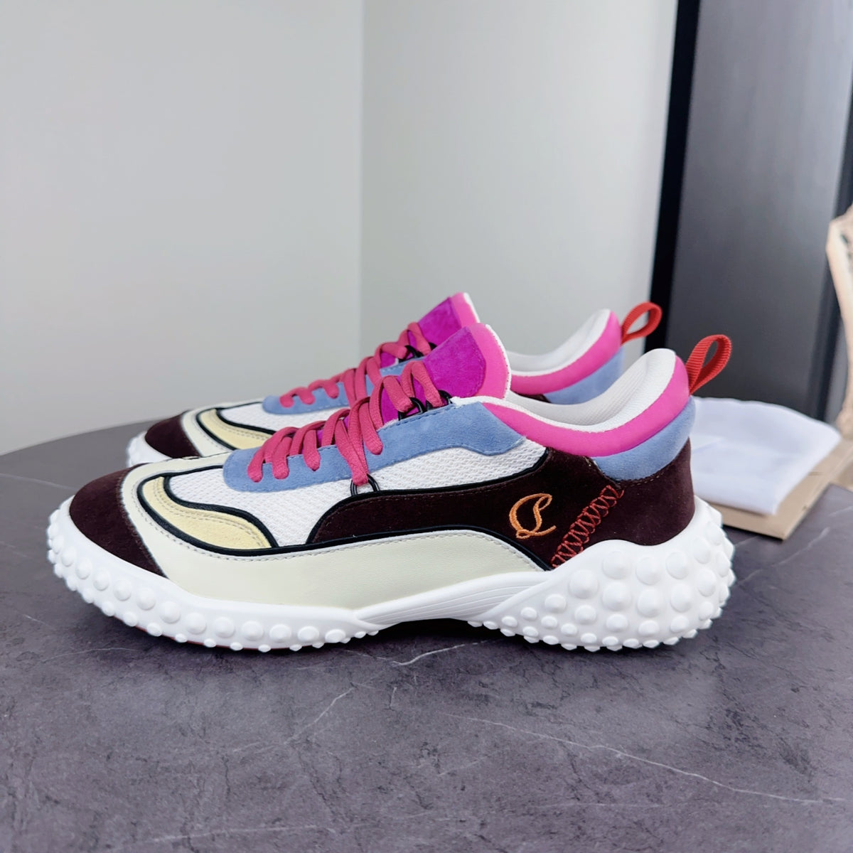 Z2P96A11 Fashion high-quality shoes