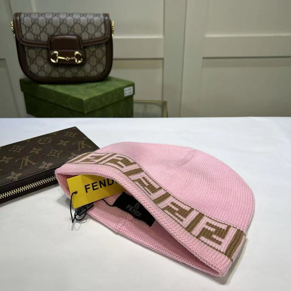 M1R86F44 Fashion hats