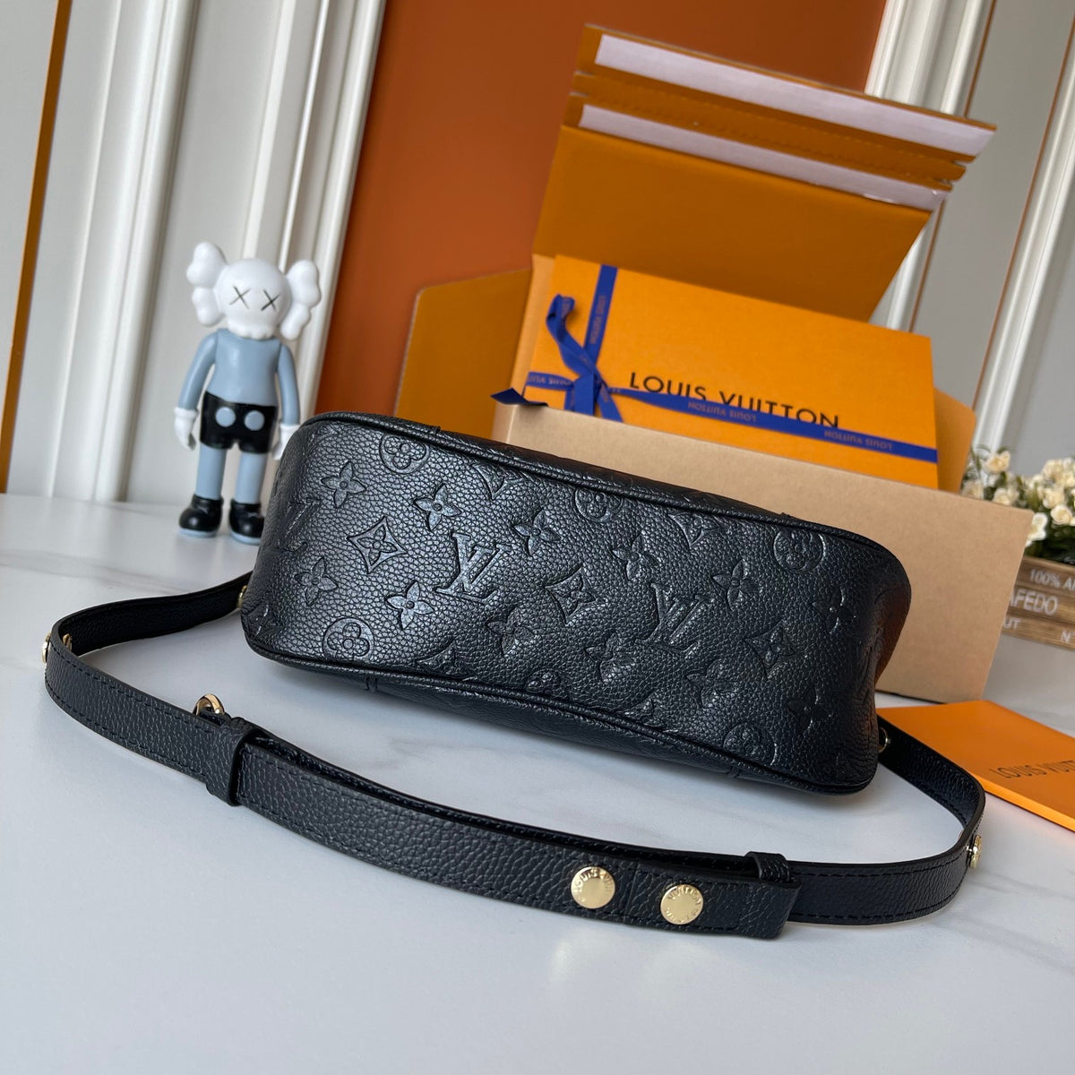 B1R76E01 Fashion leather bag