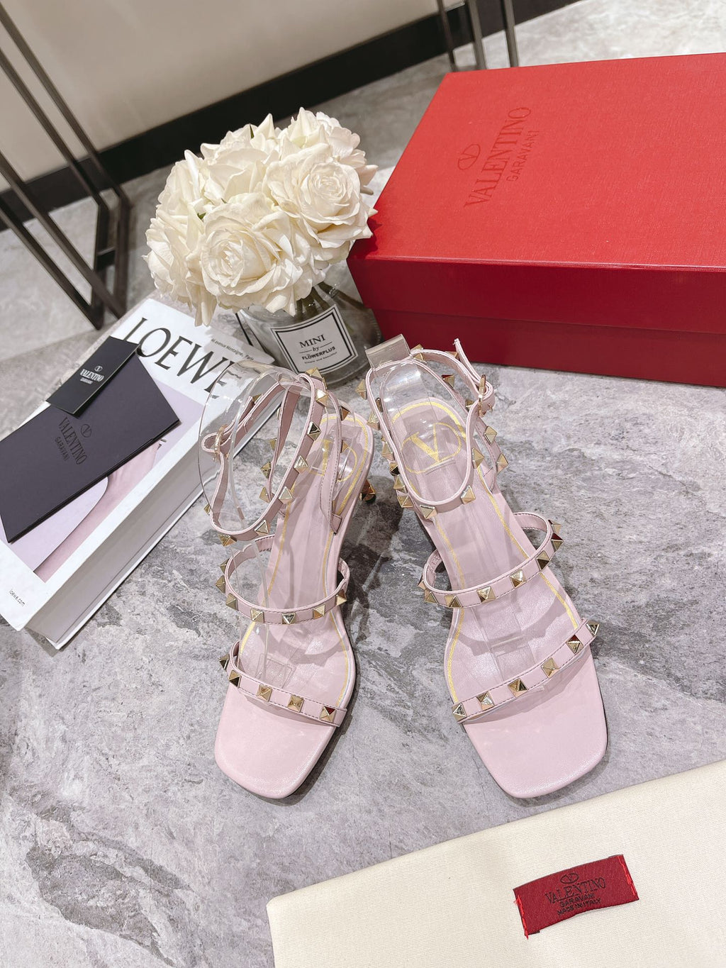 255QVL54Z Popular leather High heels