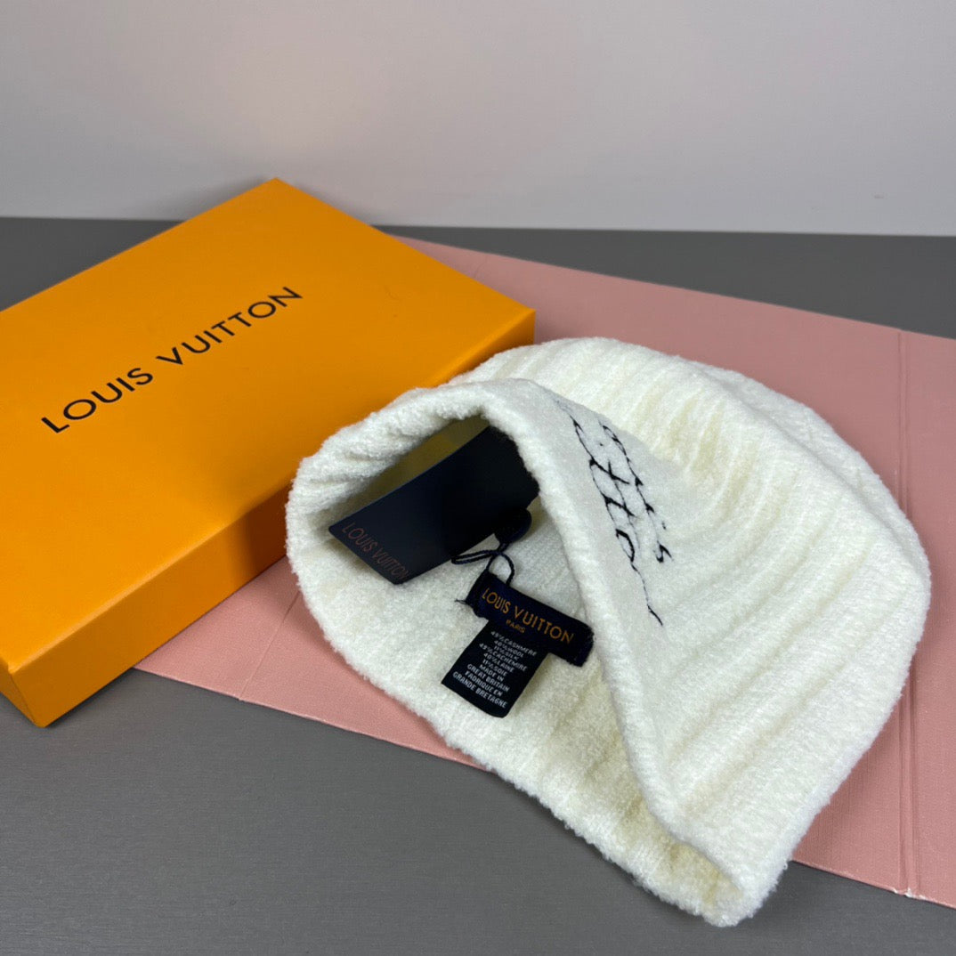 M1R86E5 Fashion hats