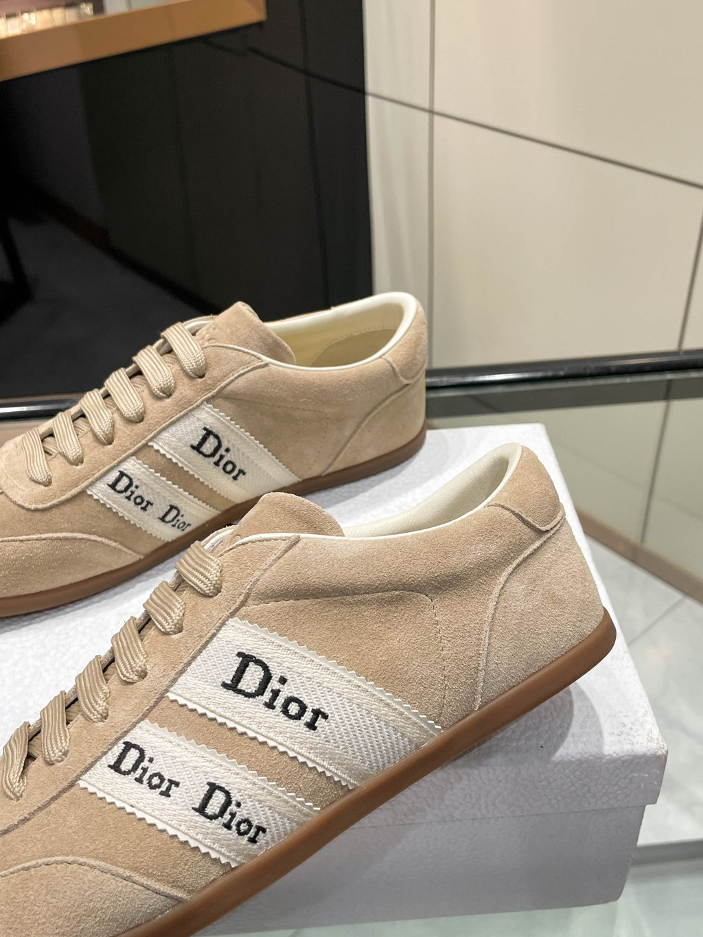 Z2P96D19 Popular high-quality shoes