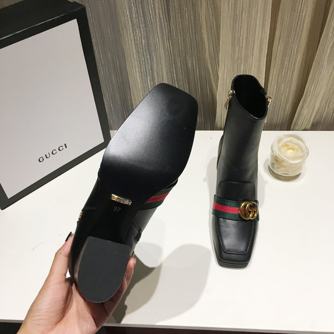 Z2P96B24 Popular high-quality shoes