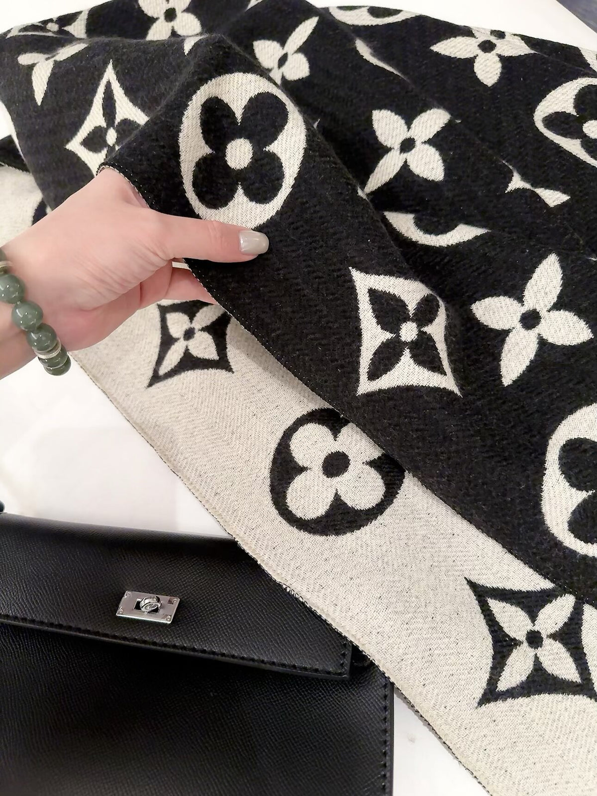 W1R106E24 Fashion Winter Scarves