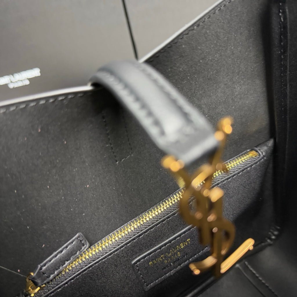 B1R96SL6 Popular leather bag