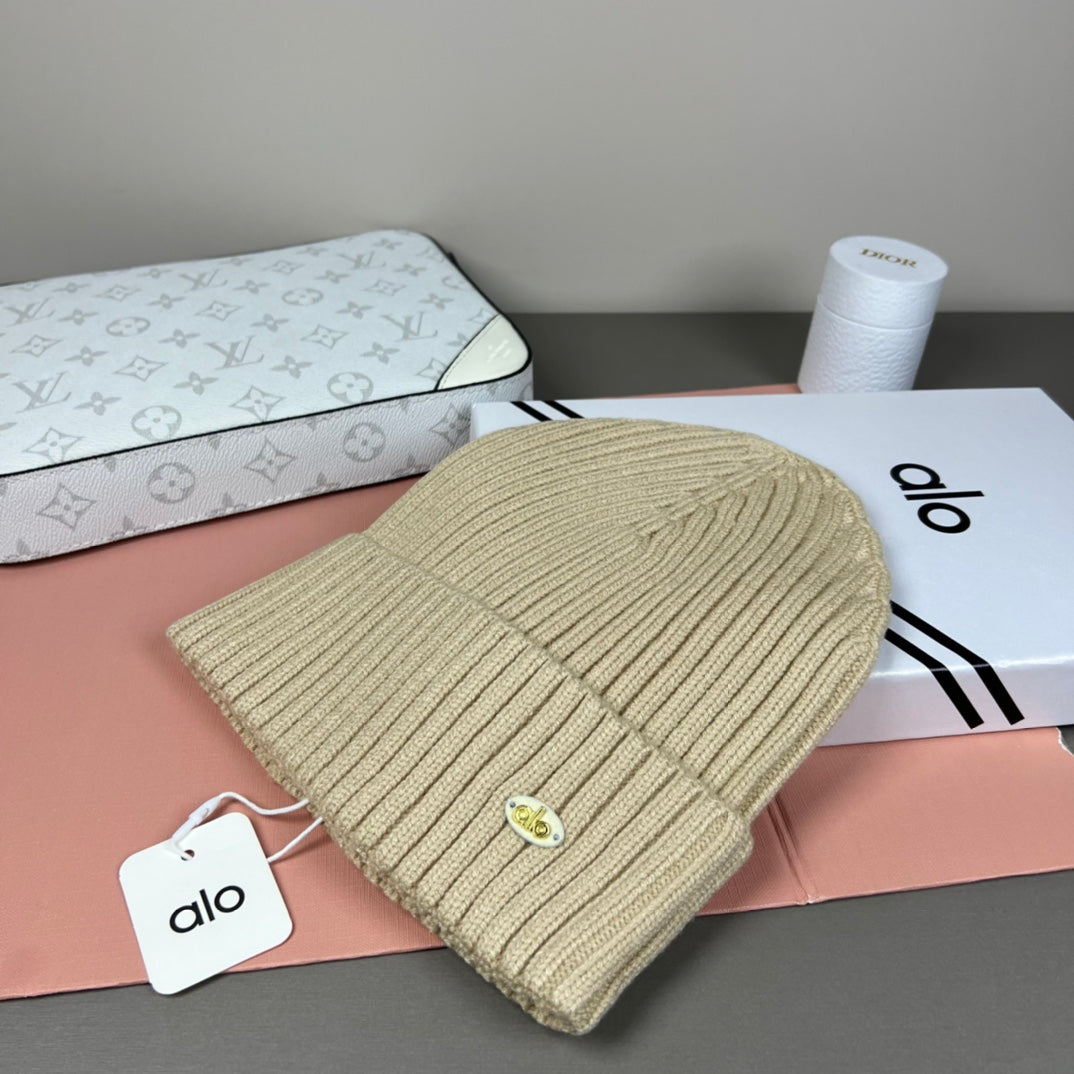 M1R96A28 Fashion hats