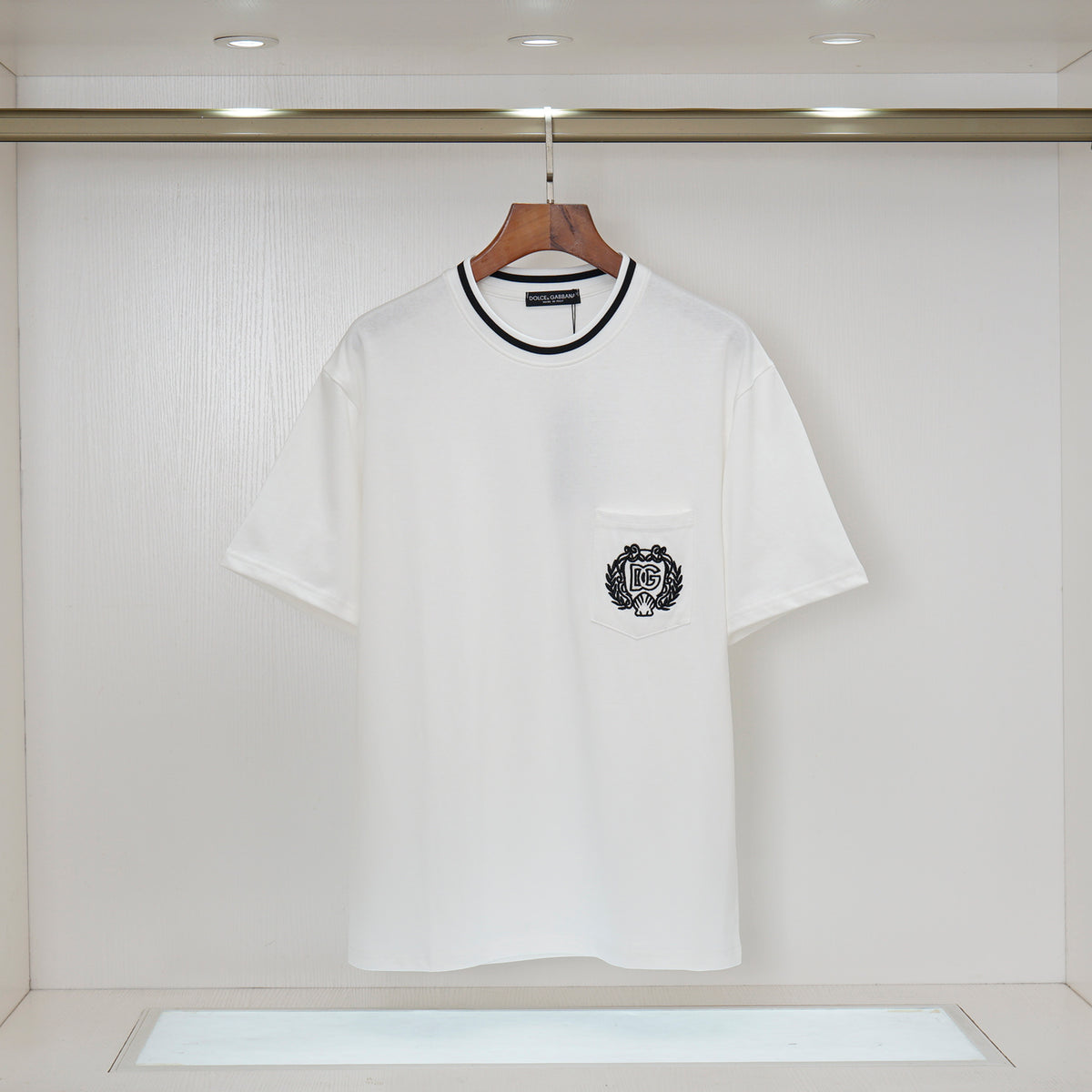 U1R76A22 Popular T-shirts