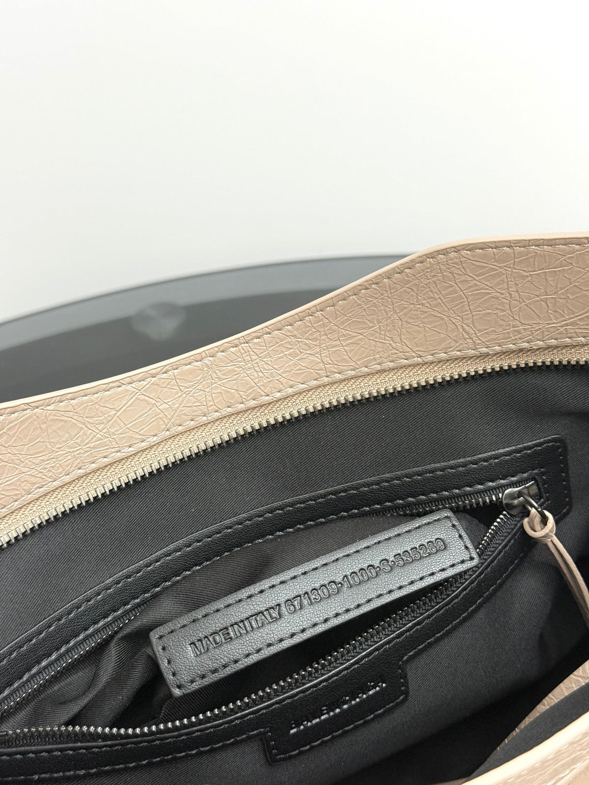 B1R106J4 Fashion leather bag