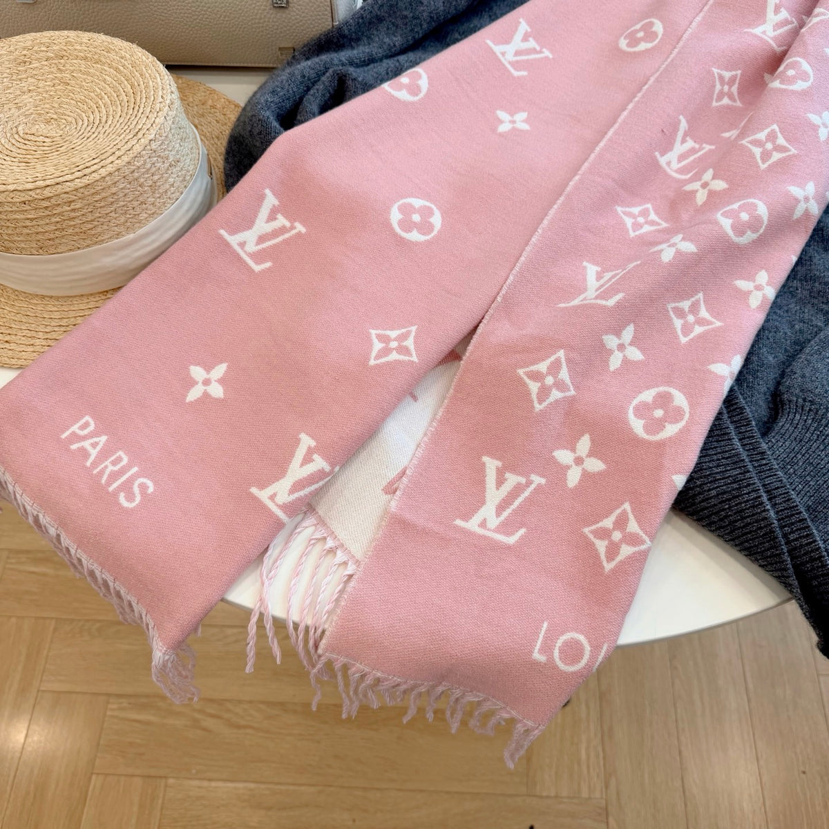 W1R86E82 Popular Winter Scarves