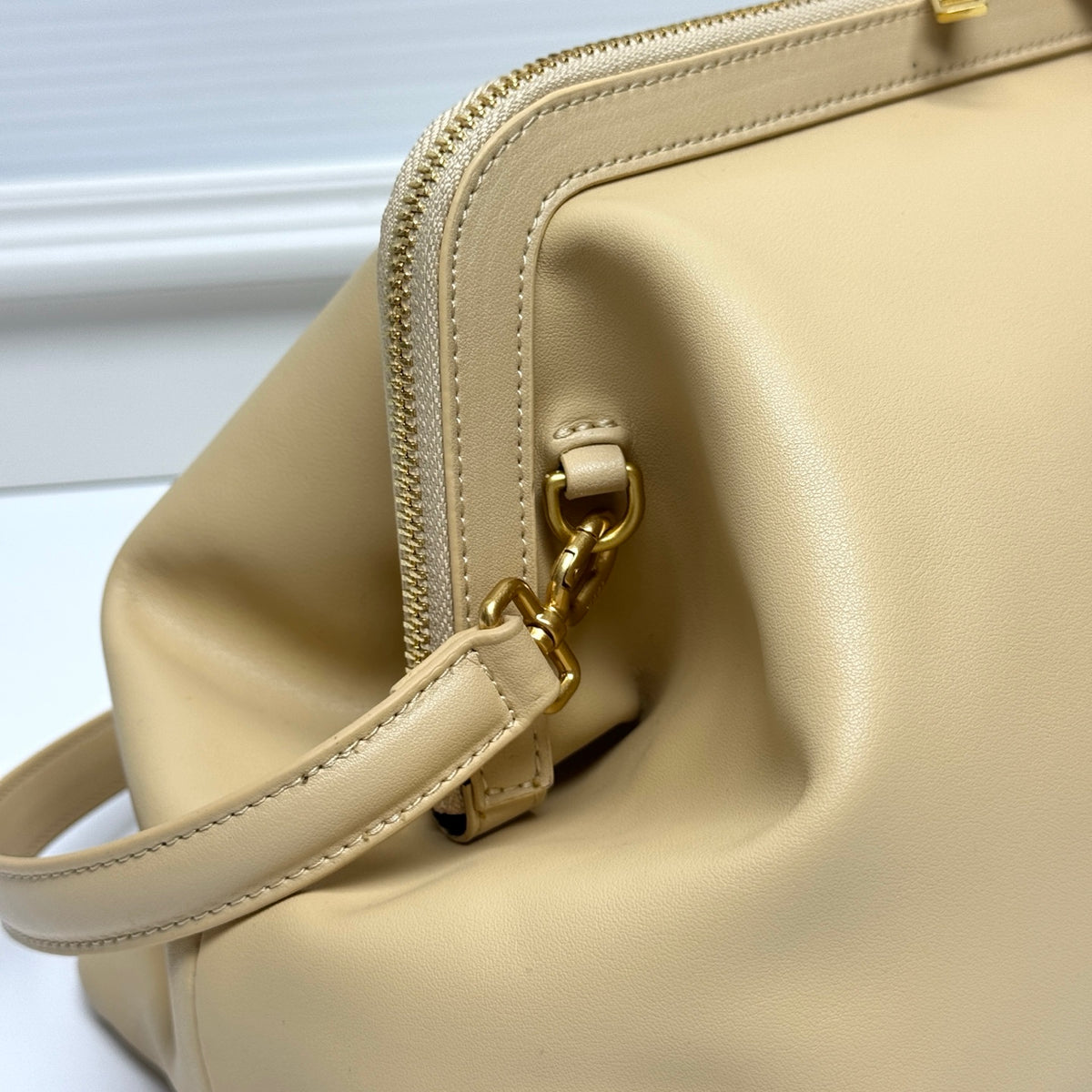 B1R106N1 Fashion leather bag