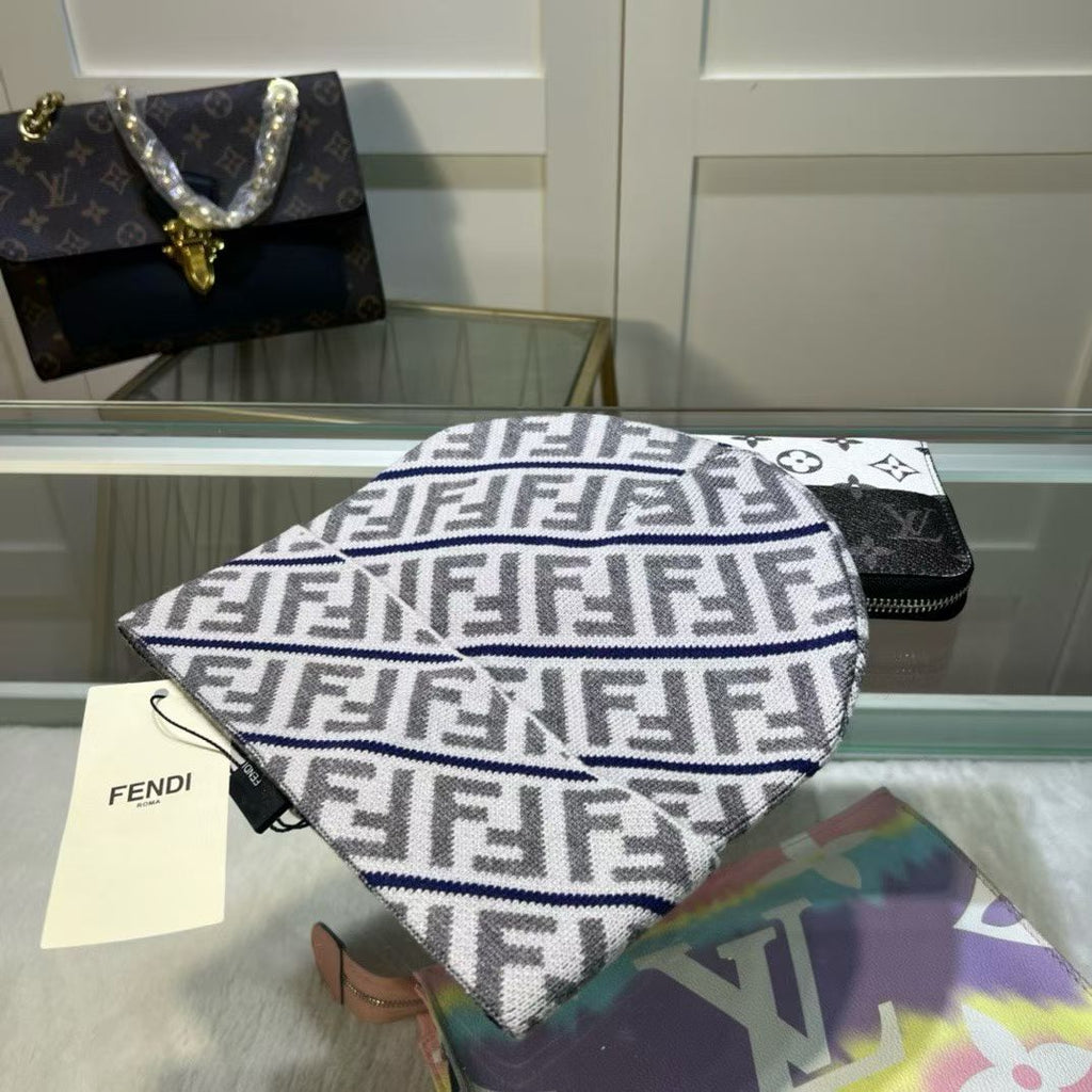 M1R86F78 Fashion hats