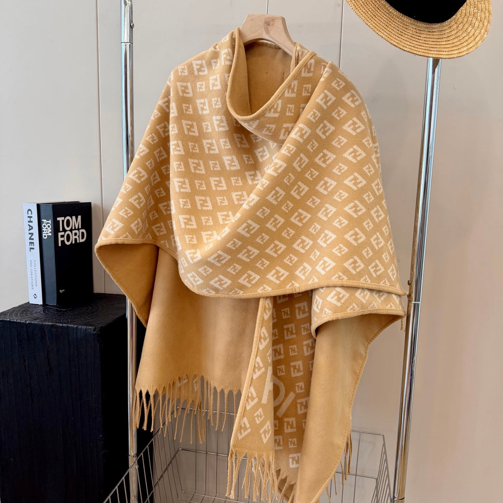 W1R86F59 Fashion cape