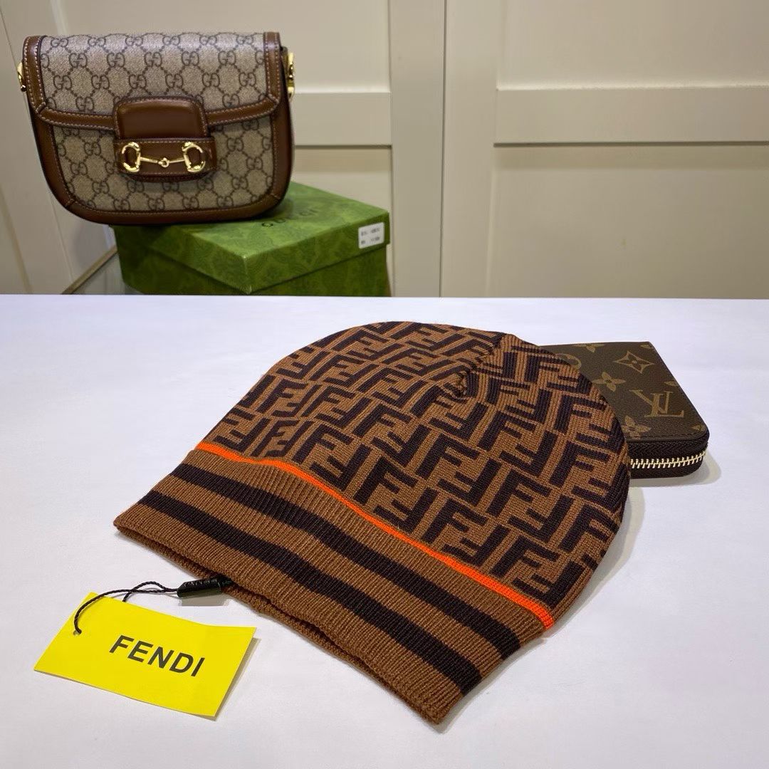 M1R86F64 Fashion hats