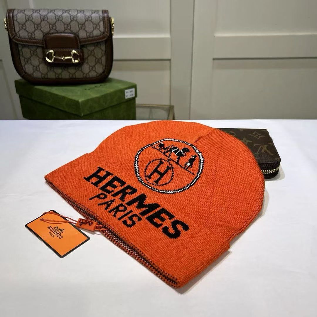 M1R86H46 Fashion hats