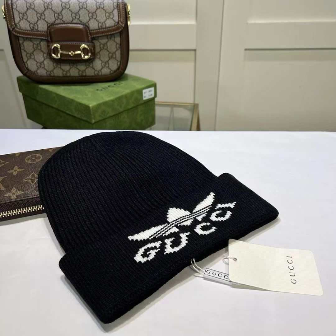 M1R86B41 Fashion hats