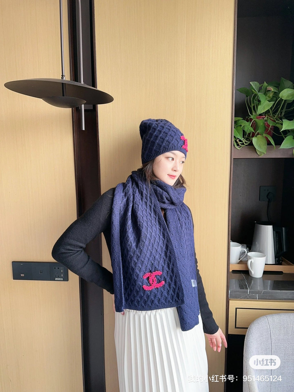 M1R96C11 Fashion Hat and scarf set