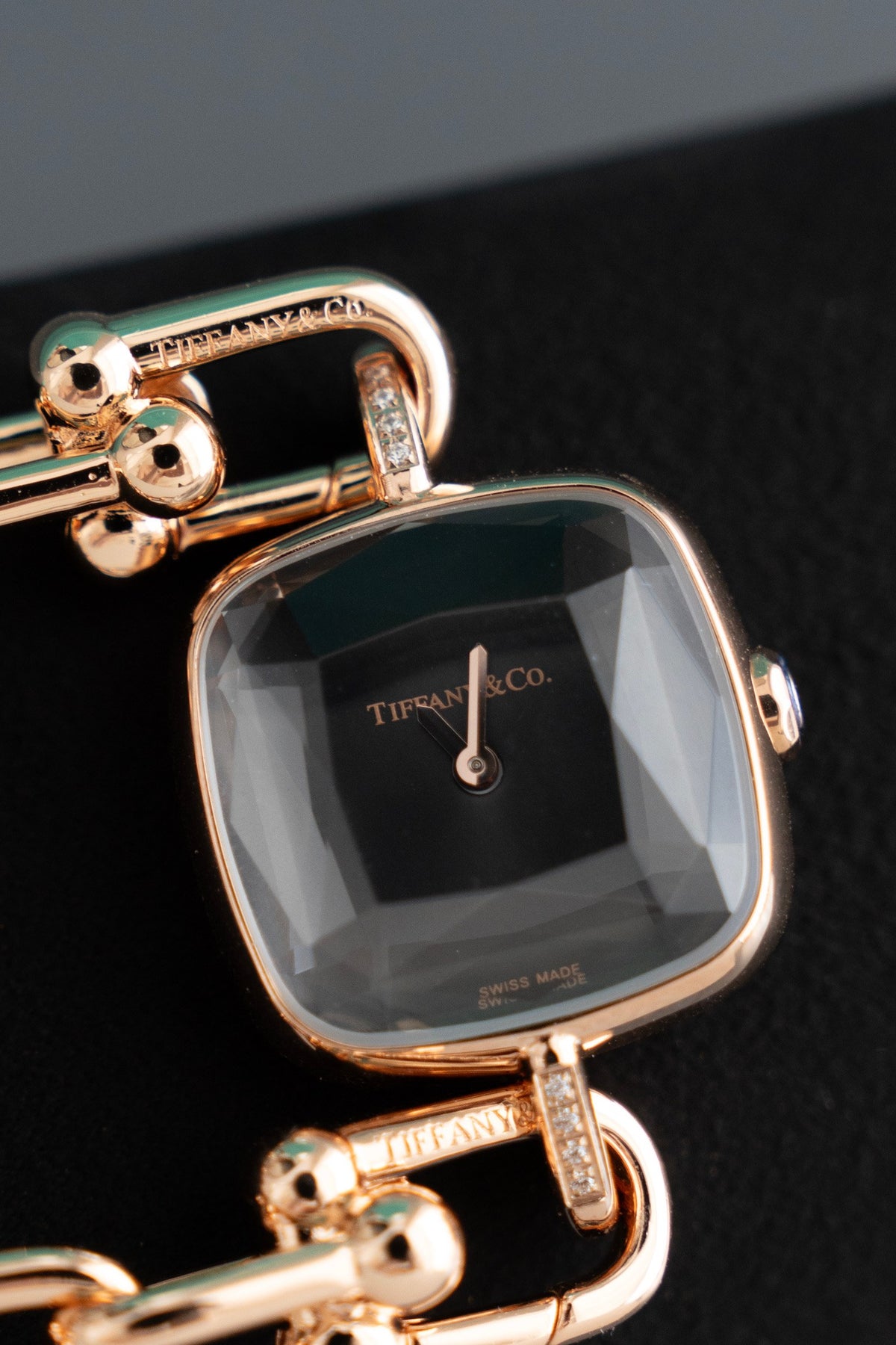 136RT73L Popular Watches