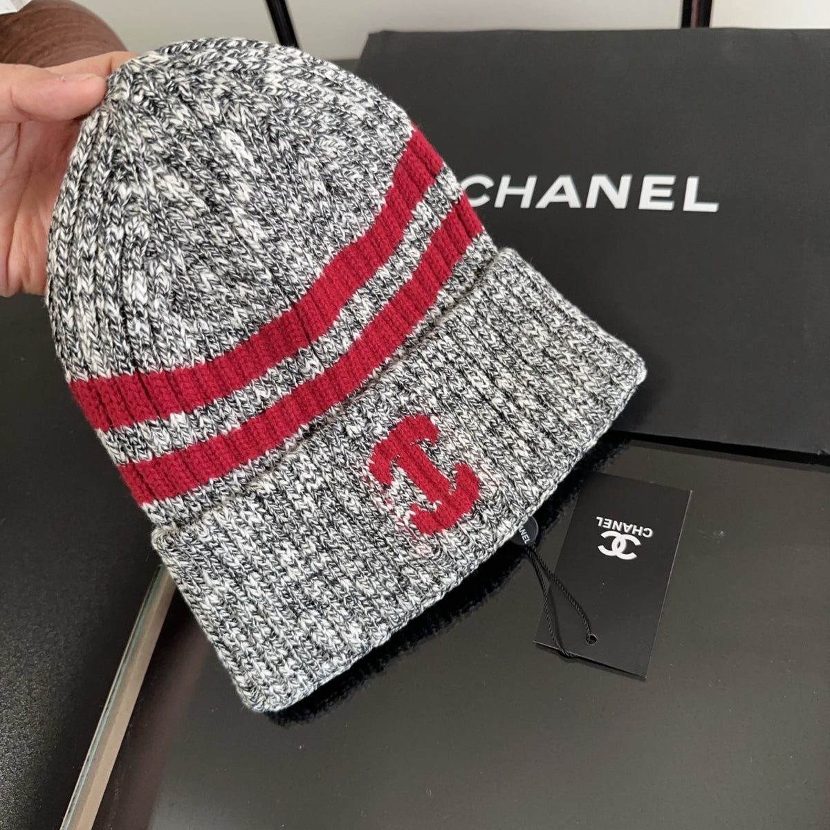 M1R86C24 Fashion hats