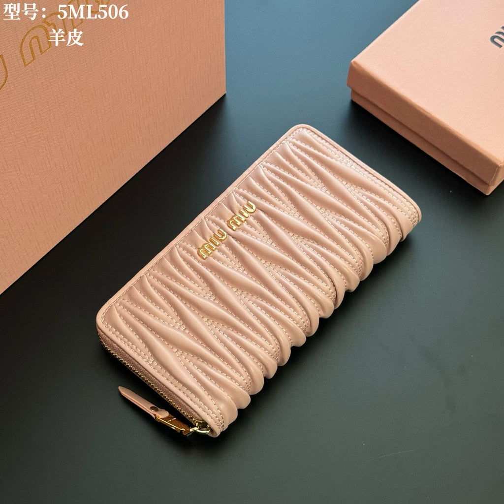 146PA123B Popular leather wallets