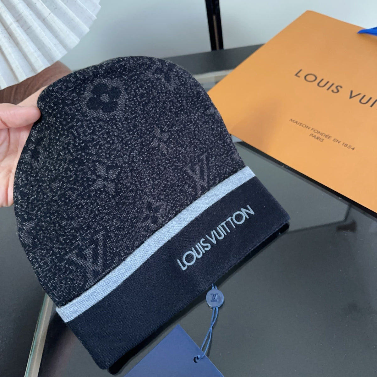 M1R86E19 Fashion hats