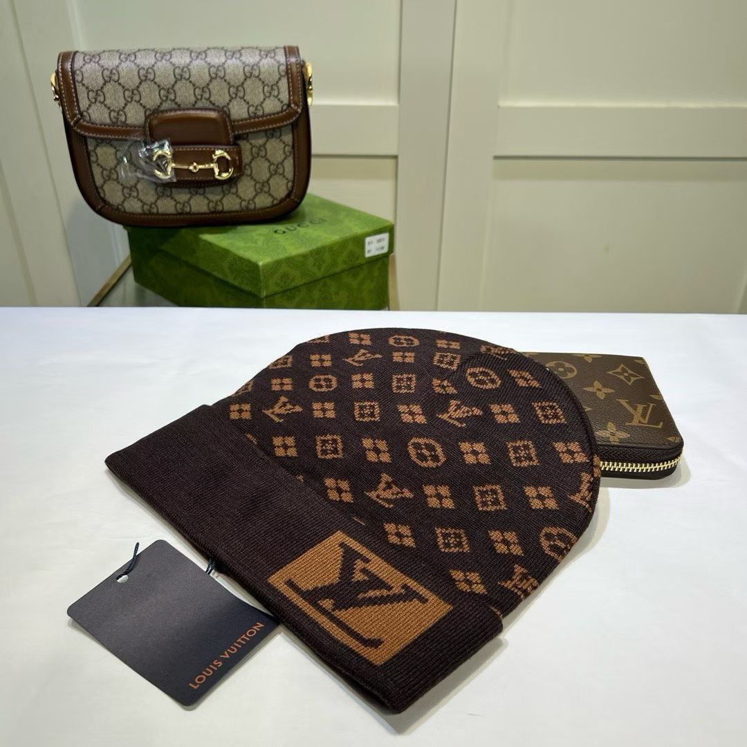 M1R86E53 Fashion hats