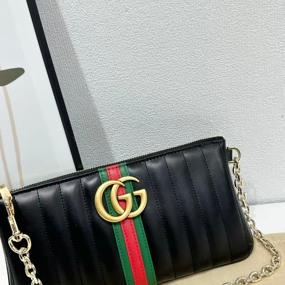 B1N96U33 Popular leather bag