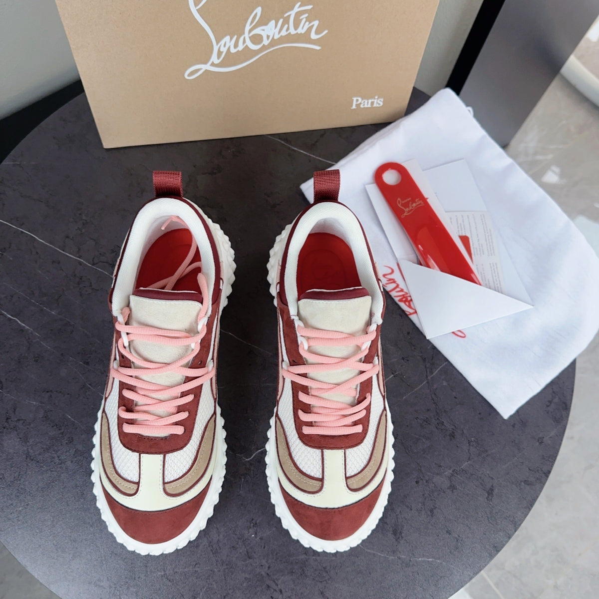 Z2P96A11 Fashion high-quality shoes