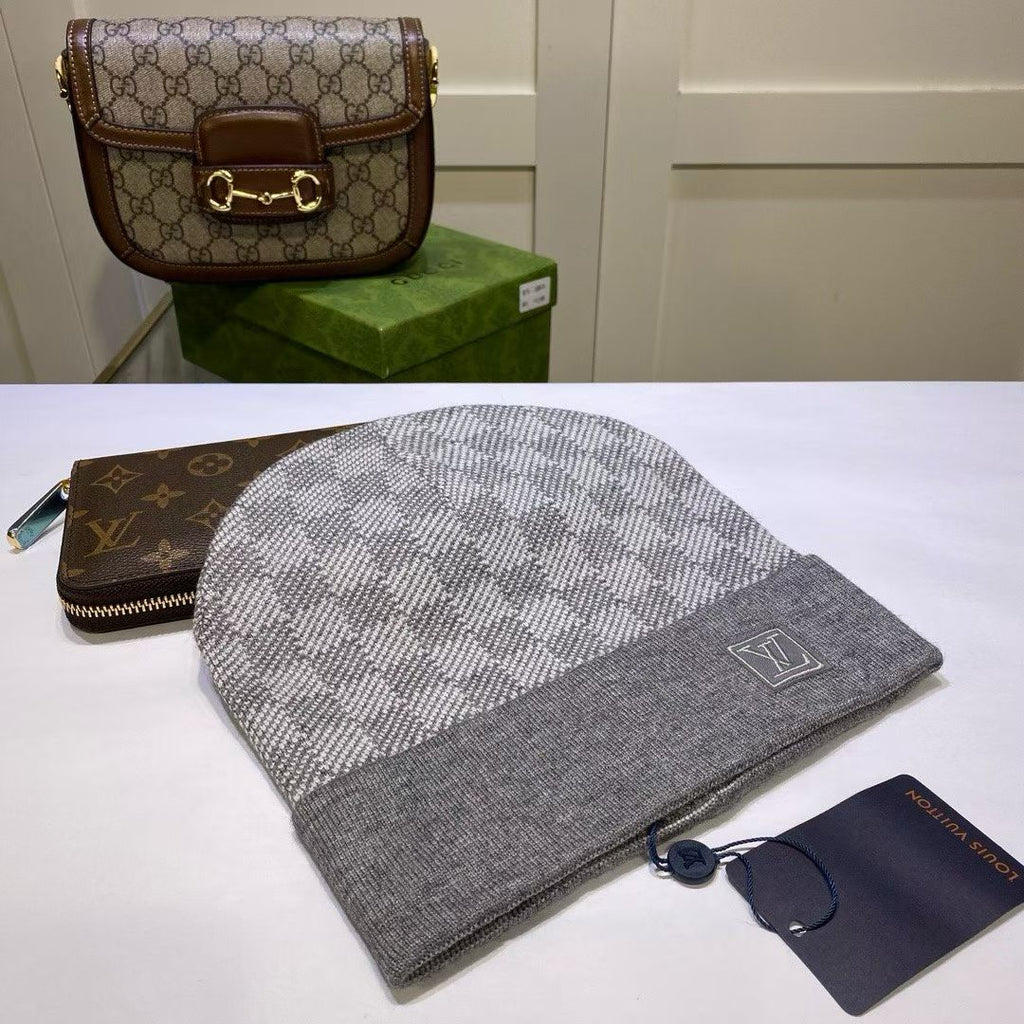 M1R86E34 Fashion hats