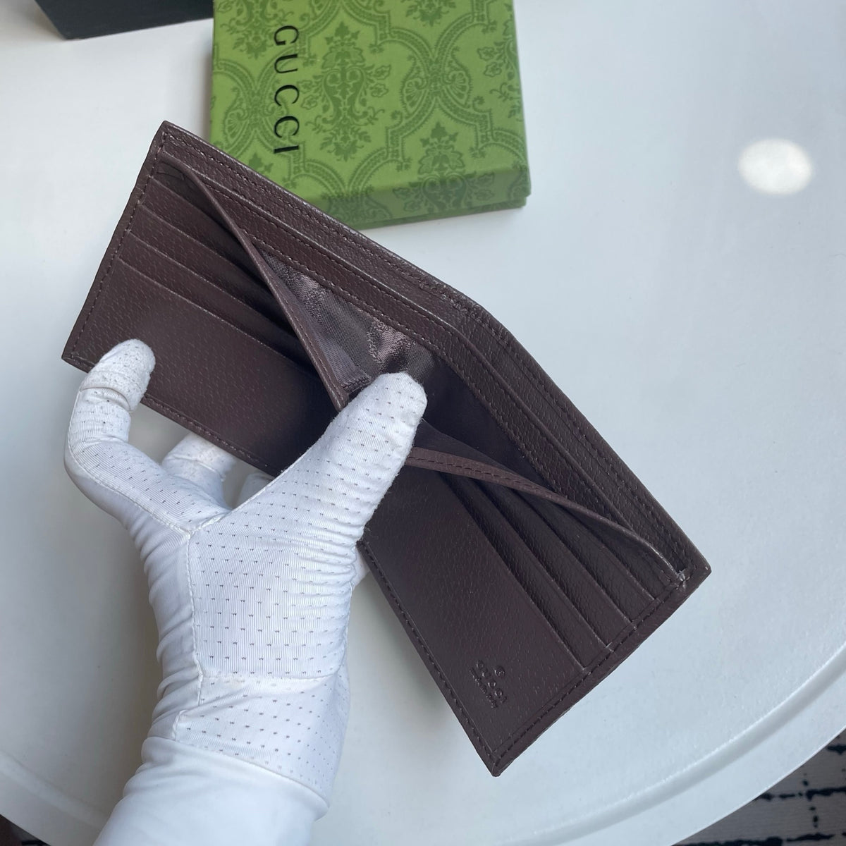146XB7B Popular leather wallets ( with full packaging )