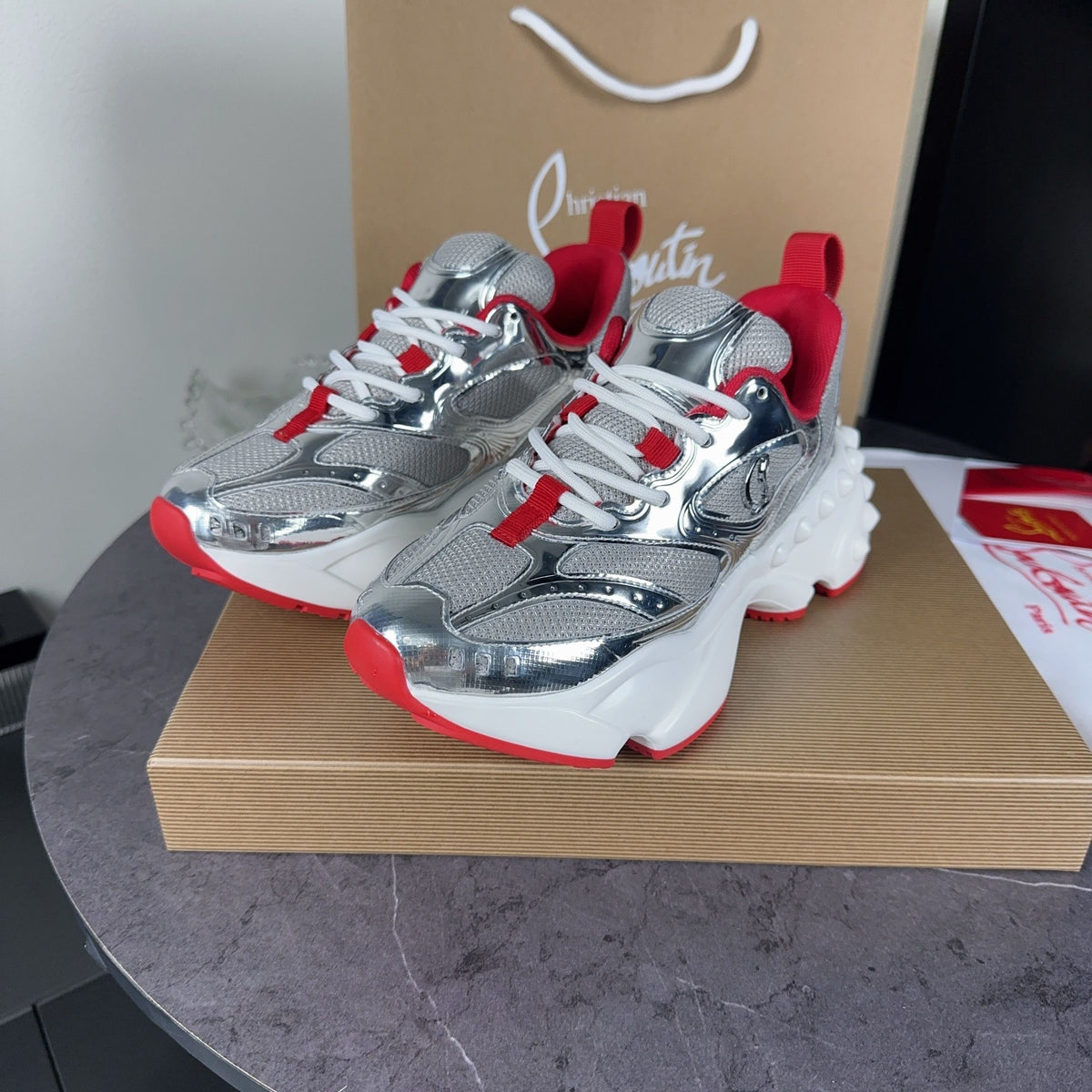 Z2P96A12 Fashion high-quality shoes