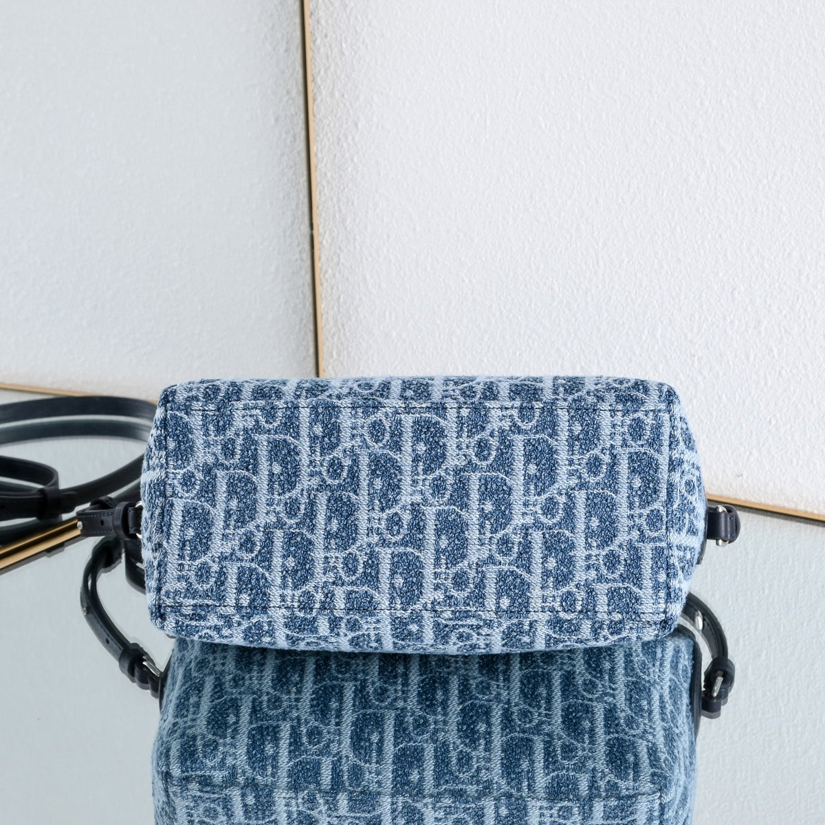 B1R76D44 Fashion bag