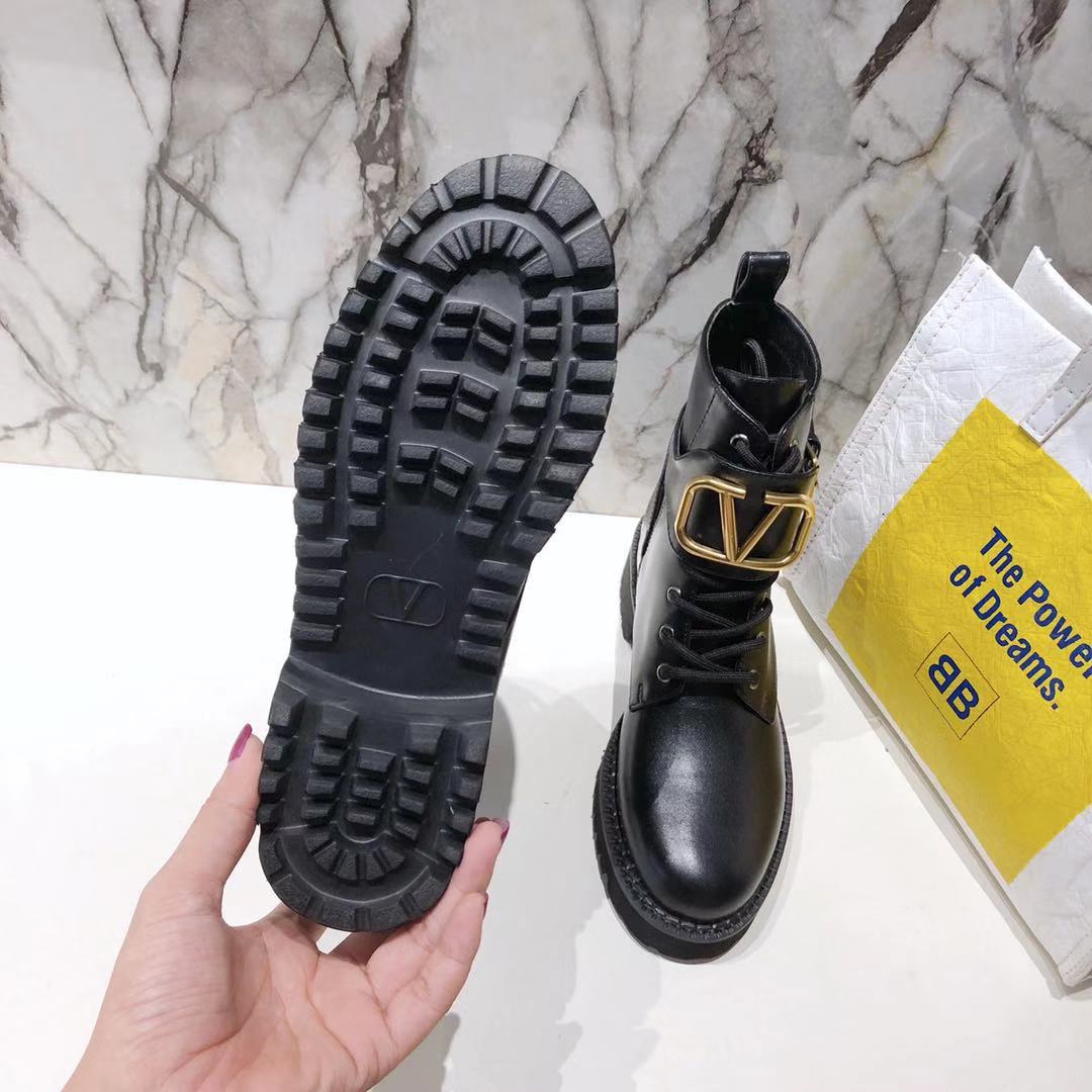 Z2P96VL23 Popular high-quality shoes
