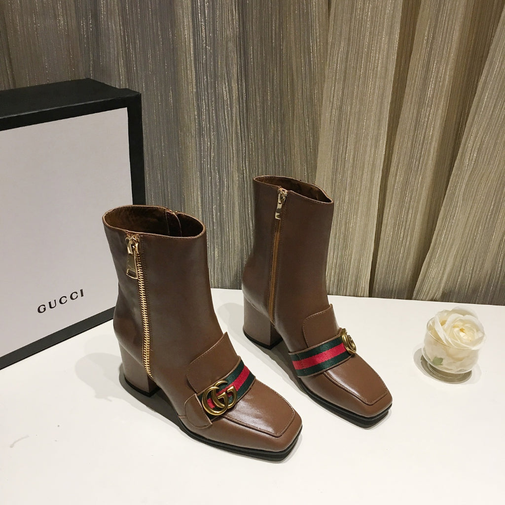 Z2P96B24 Fashion high-quality shoes