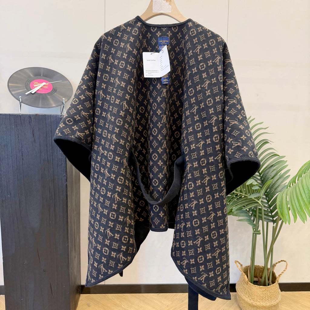 W1R86E77 Popular cape