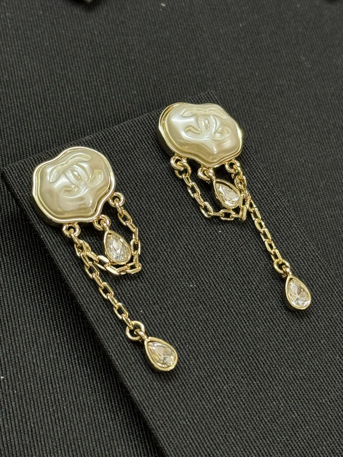 X1Z95C87E Popular Earrings