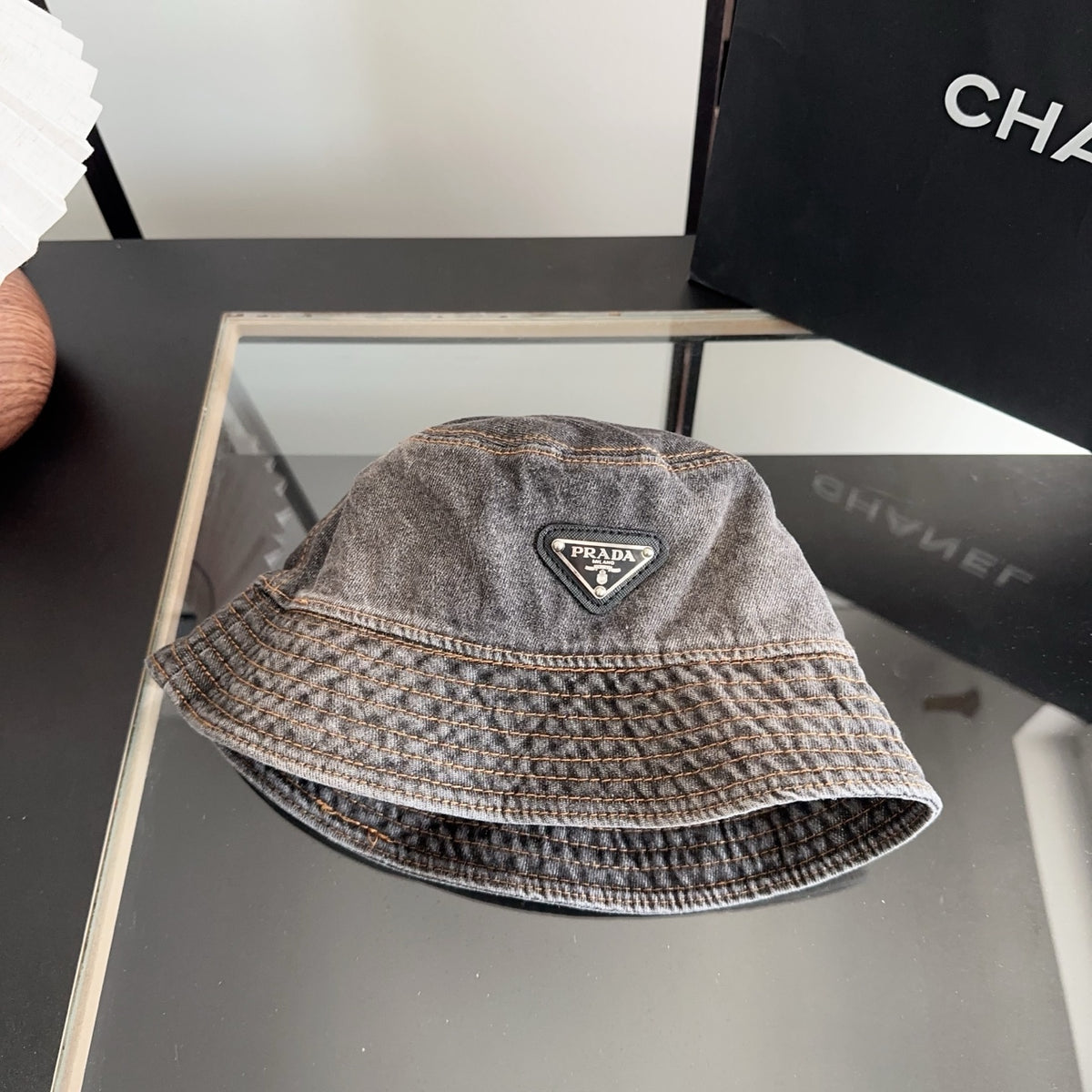M1R96P26 Fashion hats