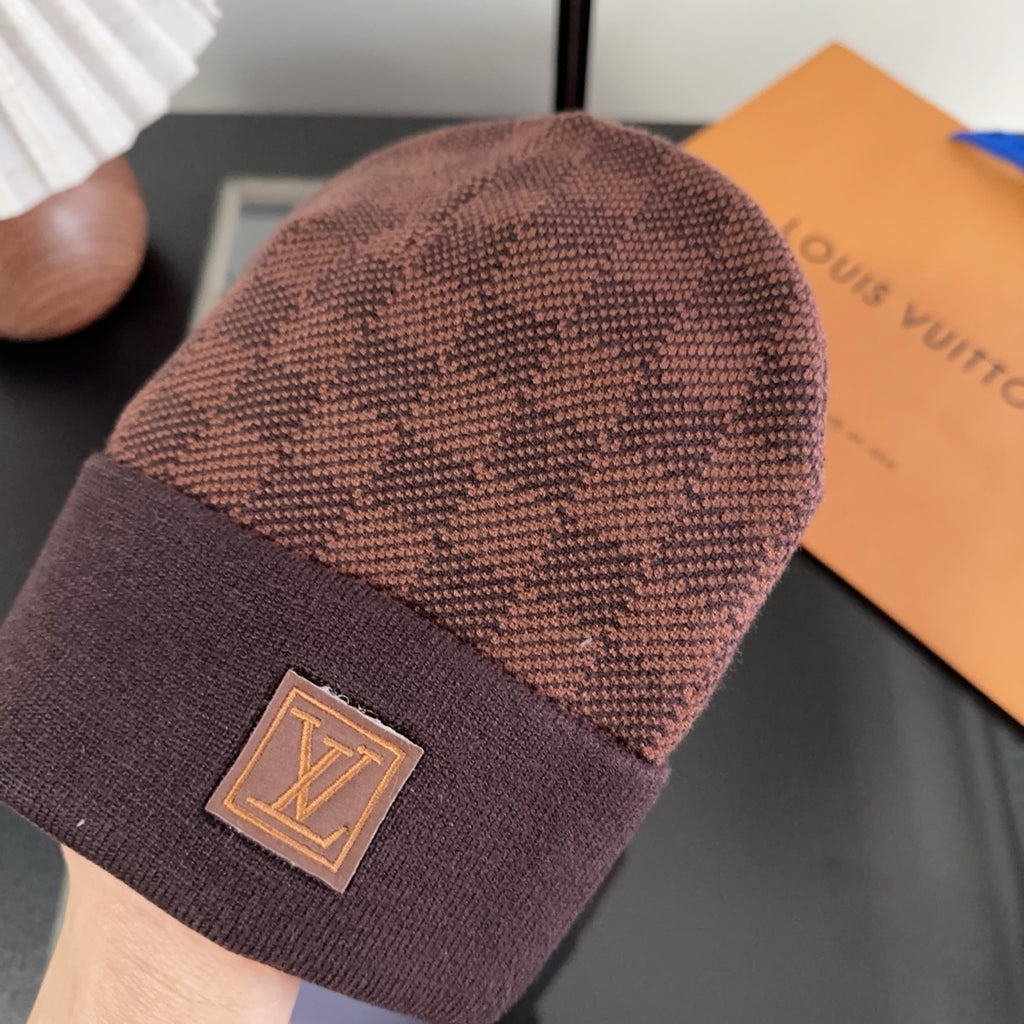 M1R86E18 Fashion hats