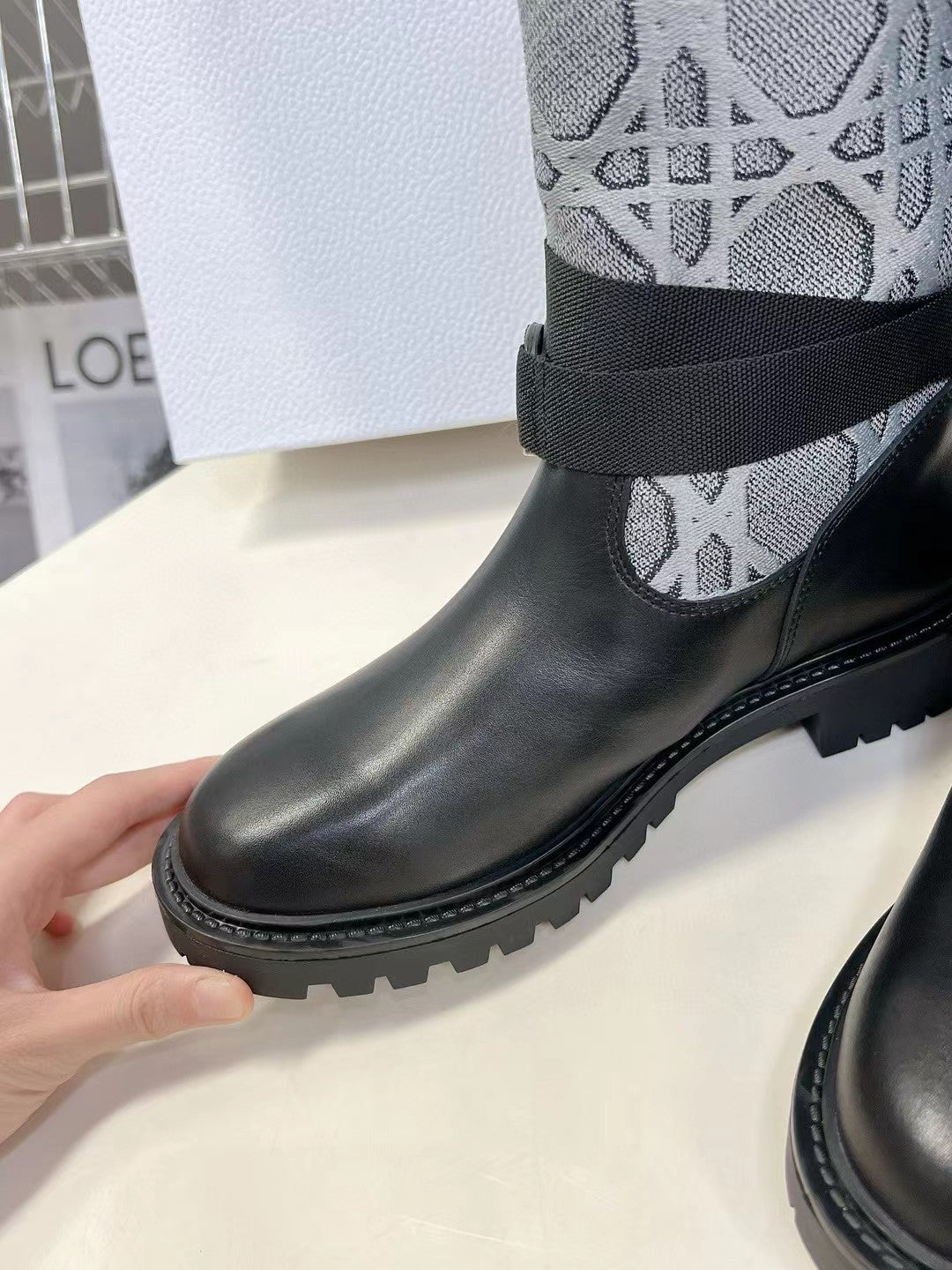 Z2P106D2 Fashion high-quality leather shoes